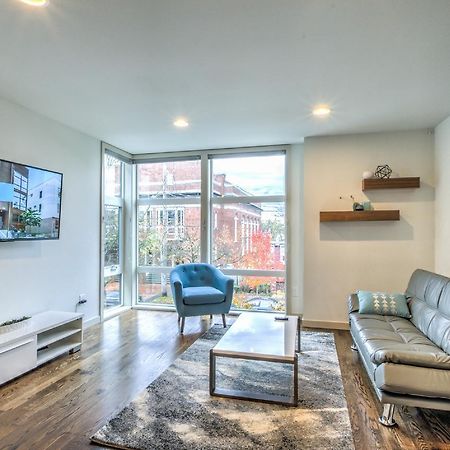 Modern Home With Rooftop Oasis Seattle Esterno foto